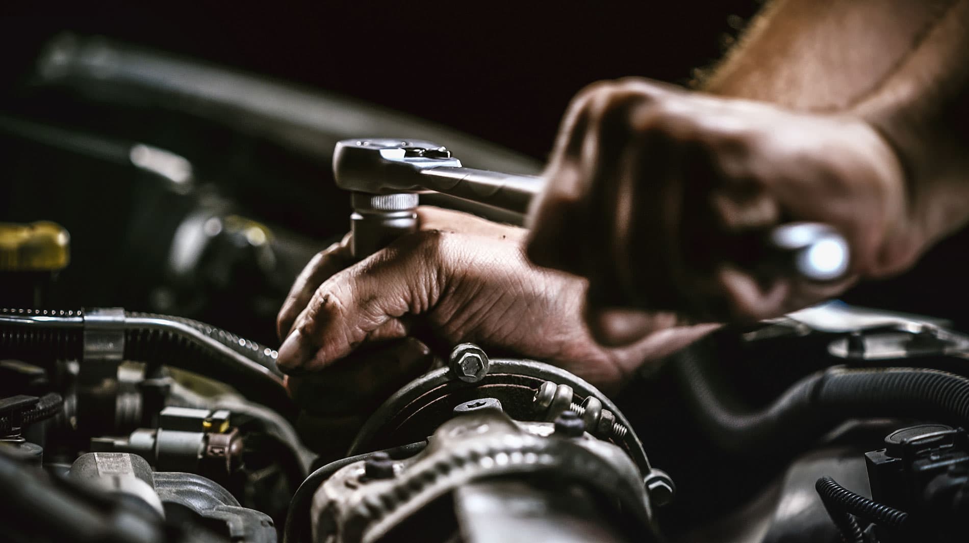 Midland Tune and Service consists of qualified, trustworthy and reliable mechanics that offer a cost-effective car servicing solution for Midland locals.